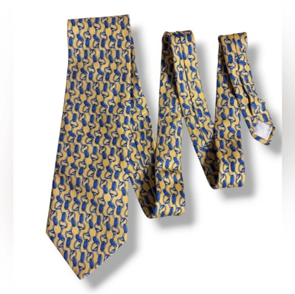 BROOKS BROTHERS Yellow Silk Tie Blue Horsebit Pattern100% silk